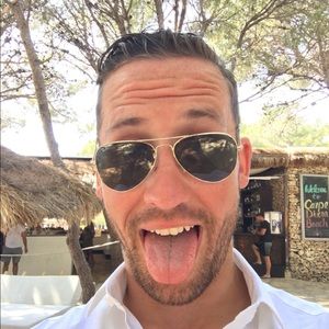 Meet your Posher, Seneca